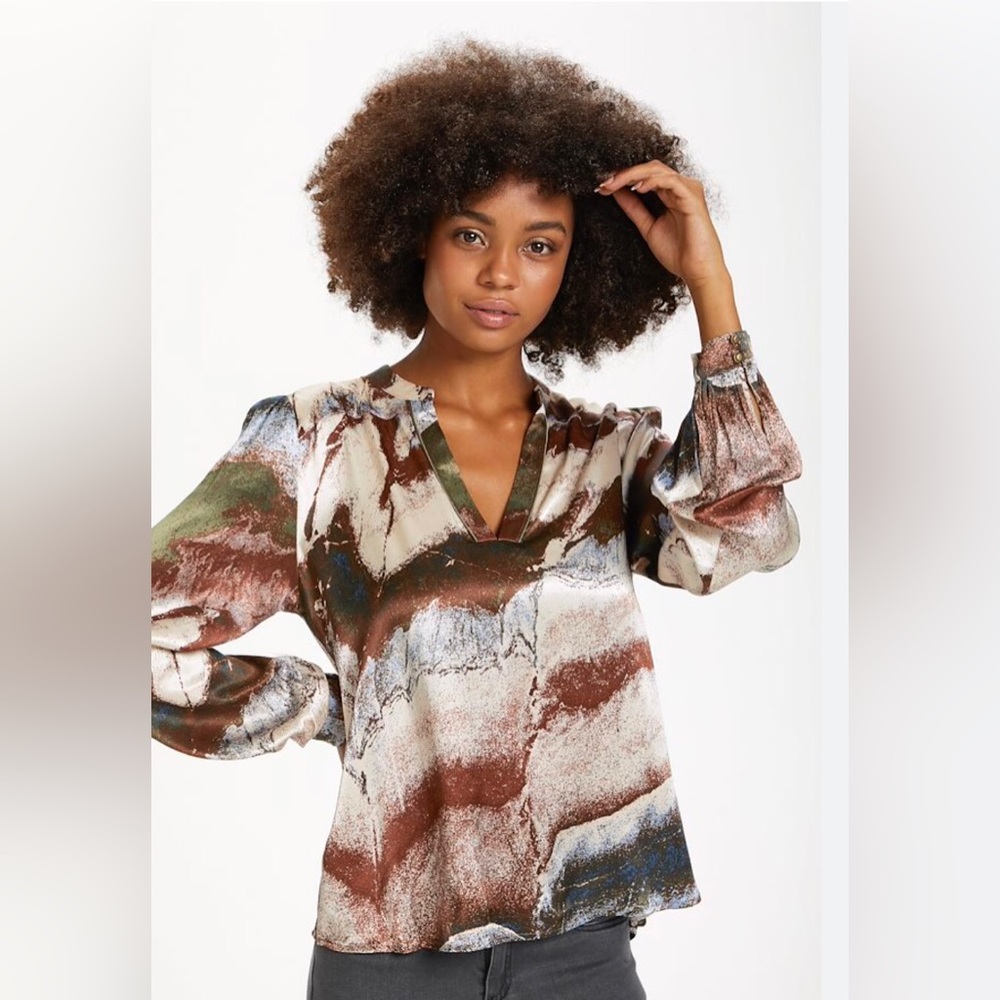 New ! Culture - CUfranka Blouse  - Size Medium